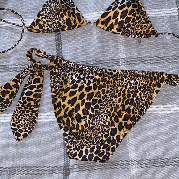 SOLD Victoria’s Secret Leopard Skull Bikini - Picture 4 of 8